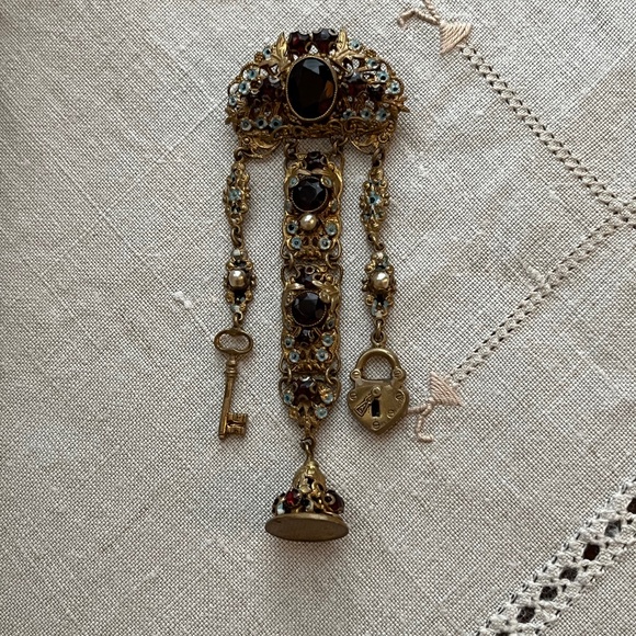 Stunning Vintage Czech Garnet & Pearl Brooch - Picture 2 of 8